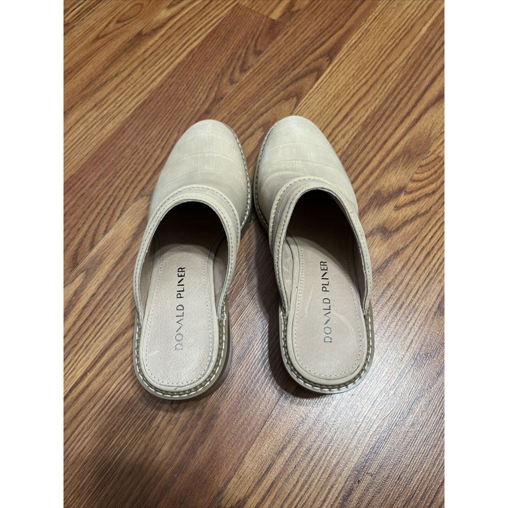 Donald Pliner Western Couture Womens 5.5 Ankle Slip On Shoes Suede 
